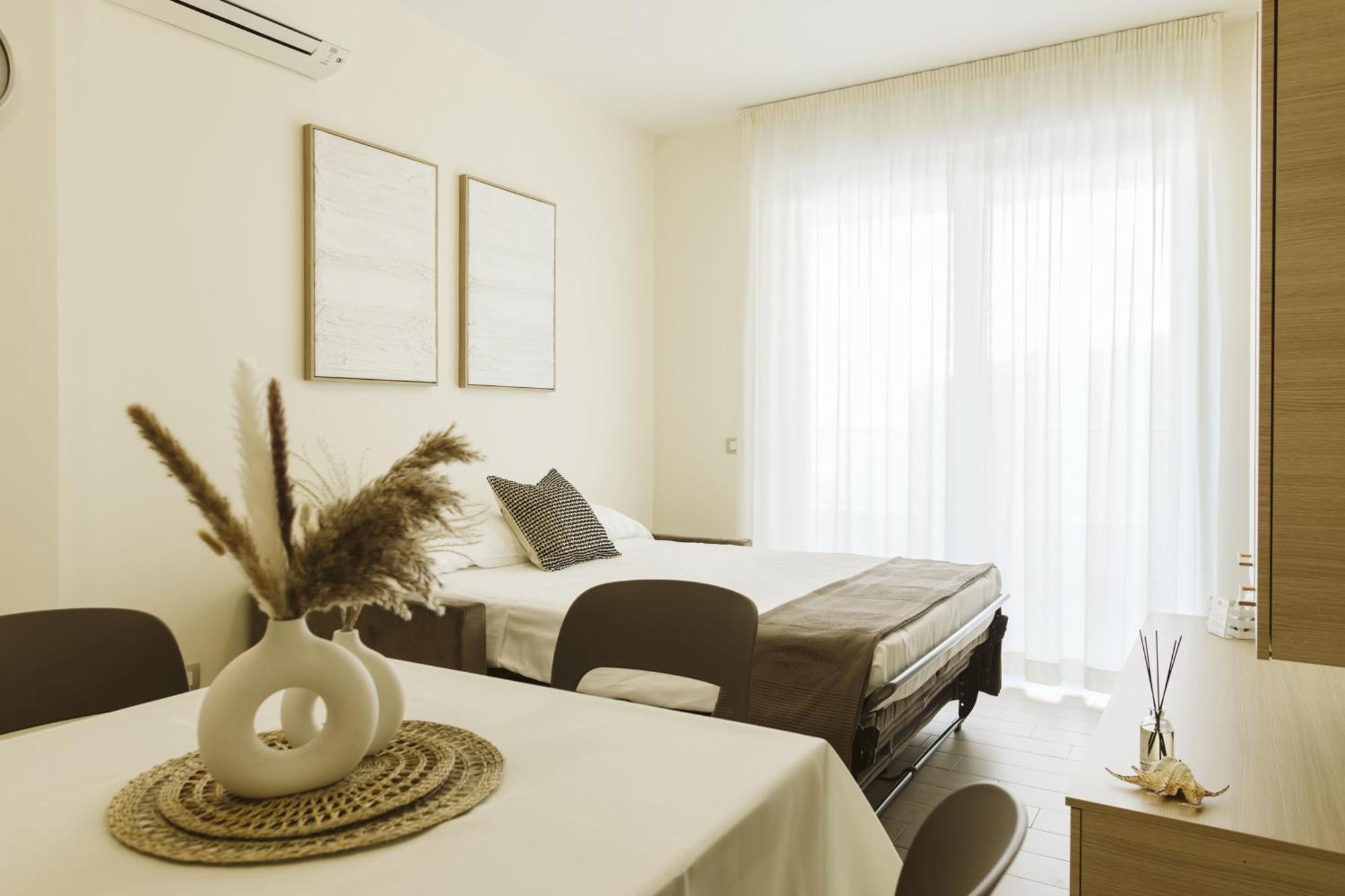 Residenze Roscioli Aparthotel Roseto Degli Abruzzi Exterior photo