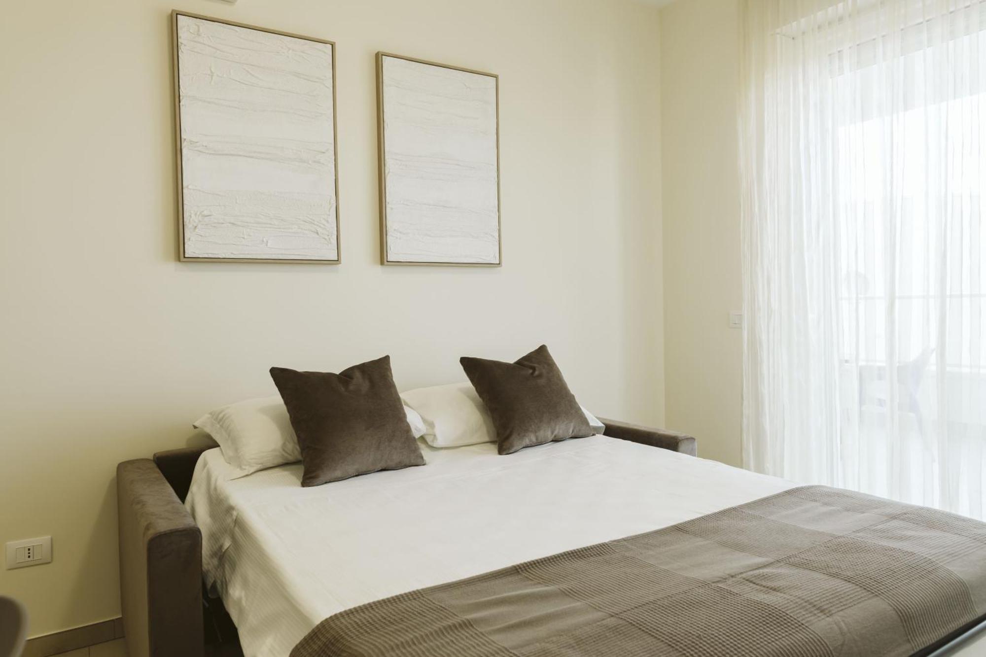 Residenze Roscioli Aparthotel Roseto Degli Abruzzi Exterior photo