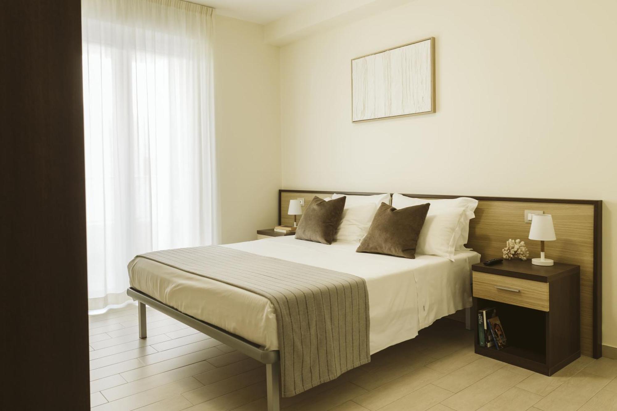 Residenze Roscioli Aparthotel Roseto Degli Abruzzi Exterior photo