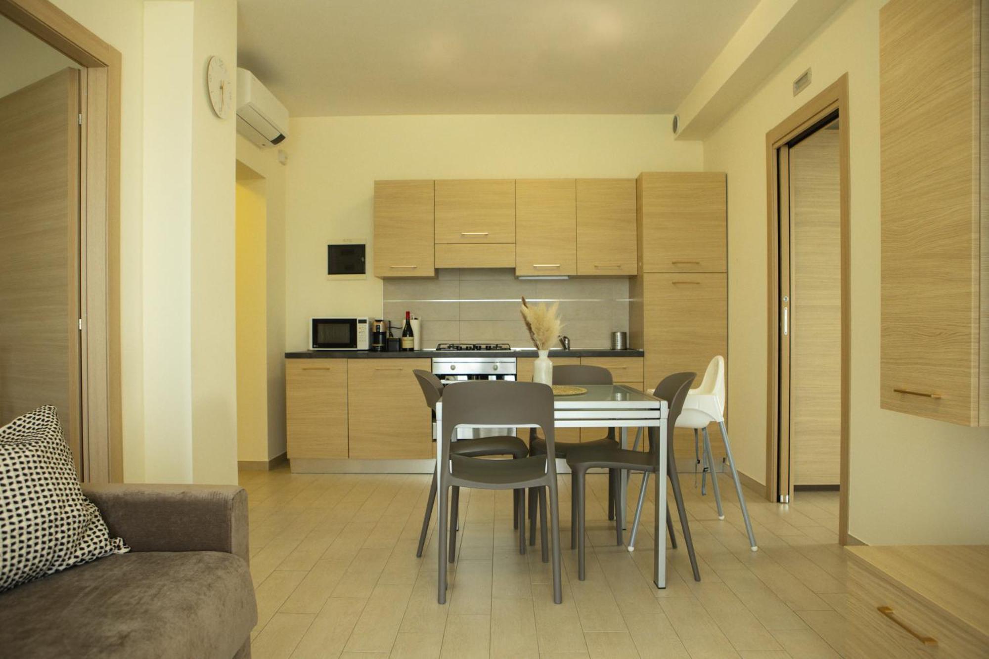 Residenze Roscioli Aparthotel Roseto Degli Abruzzi Exterior photo